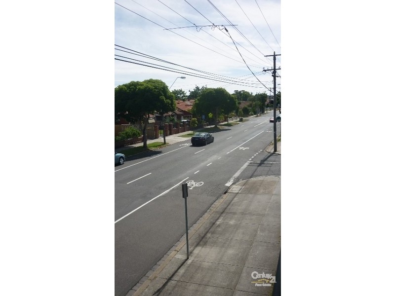 182 Neerim Road, Carnegie VIC 3163