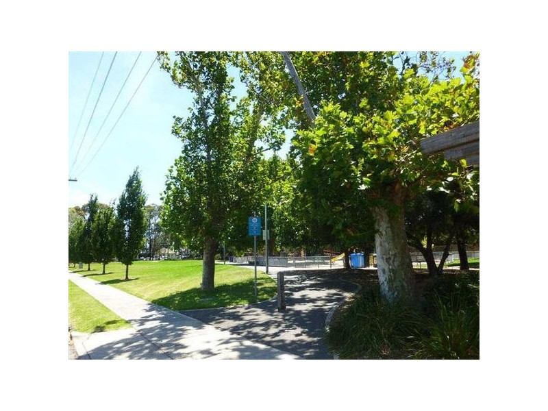 16/18 Orange Grove, St Kilda East VIC 3183