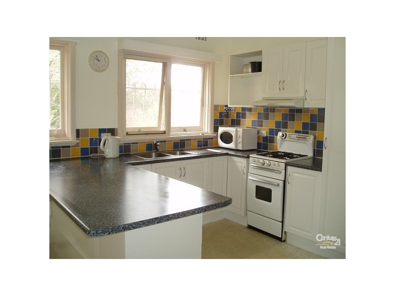 220A  Tucker Road, Mckinnon VIC 3204