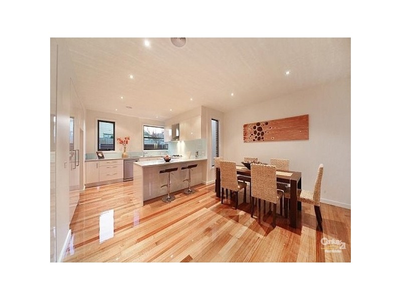 73 Mckinnon Road, Mckinnon VIC 3204