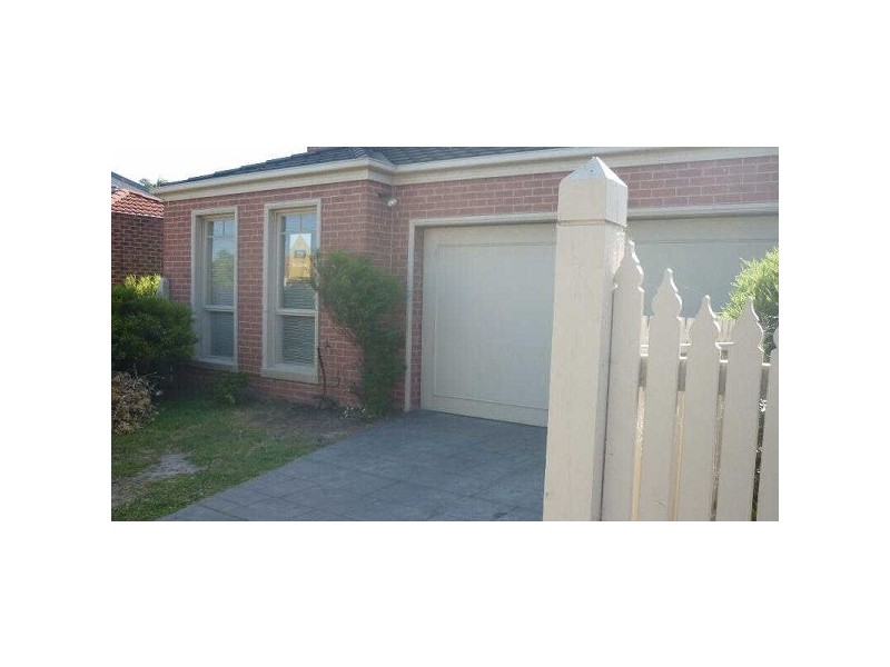 1/3  Mernda Avenue, Glen Huntly VIC 3163