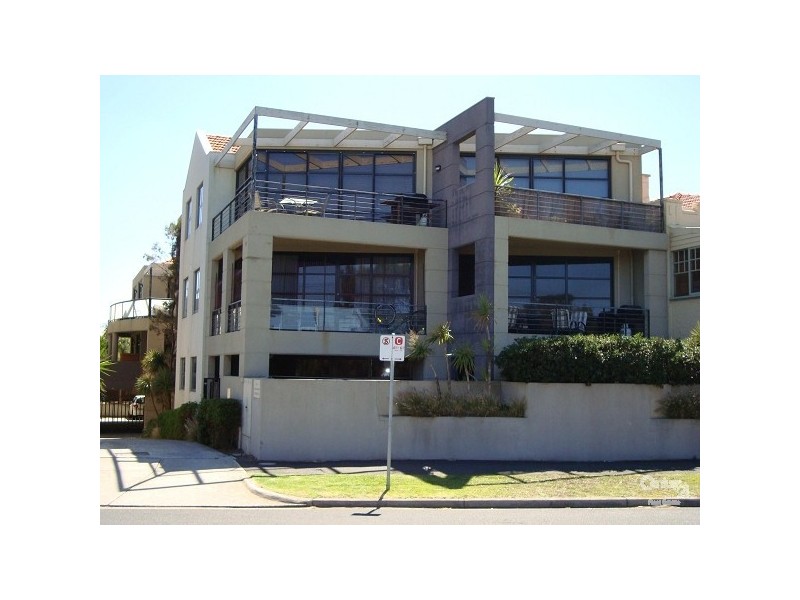 3/3 Ormond Esplanade, Elwood VIC 3184