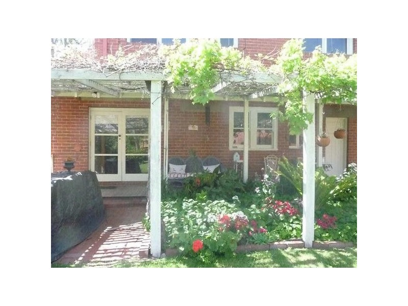 4 Karoola Street, Hampton VIC 3188