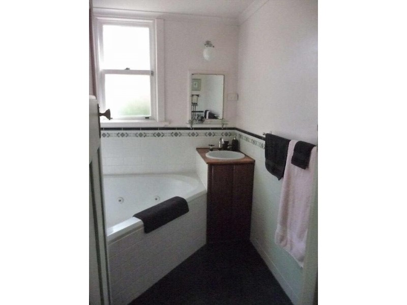 4 Karoola Street, Hampton VIC 3188