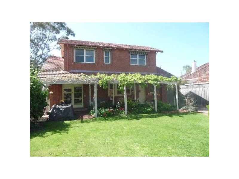 4 Karoola Street, Hampton VIC 3188