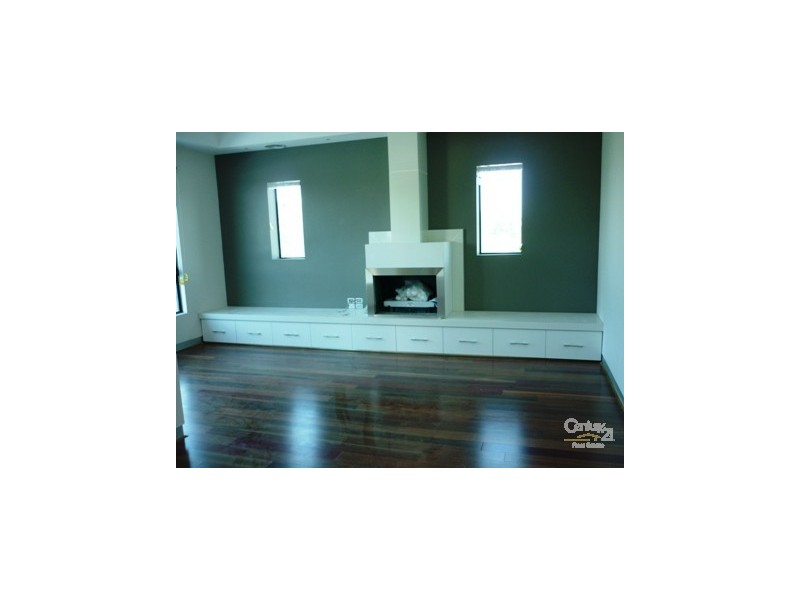 18/358 Hampton Street, Hampton VIC 3188