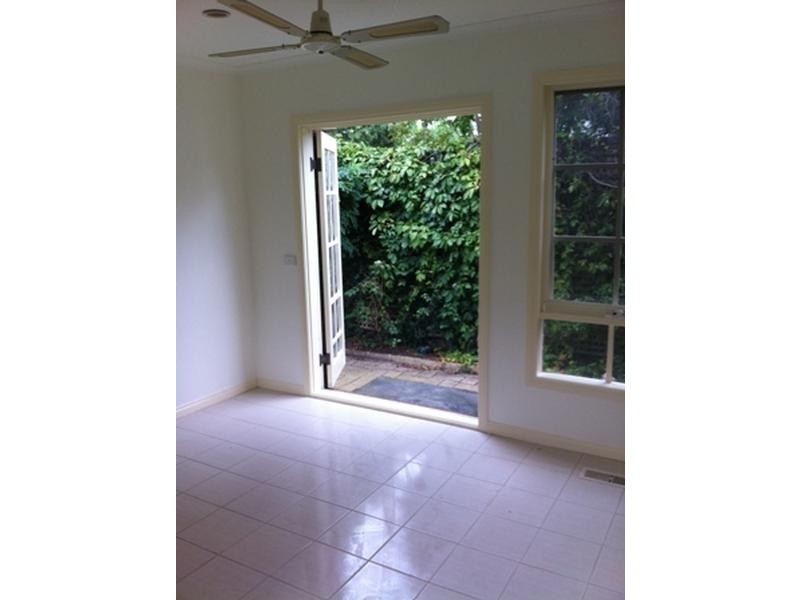 2/13 Edward Street, Cheltenham VIC 3192