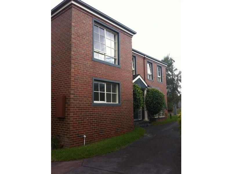 2/13 Edward Street, Cheltenham VIC 3192
