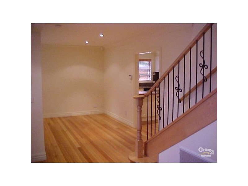 1/1 Garden Road, Bentleigh East VIC 3165