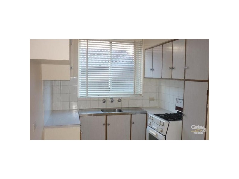 1/11 Shoobra Road, Elsternwick VIC 3185