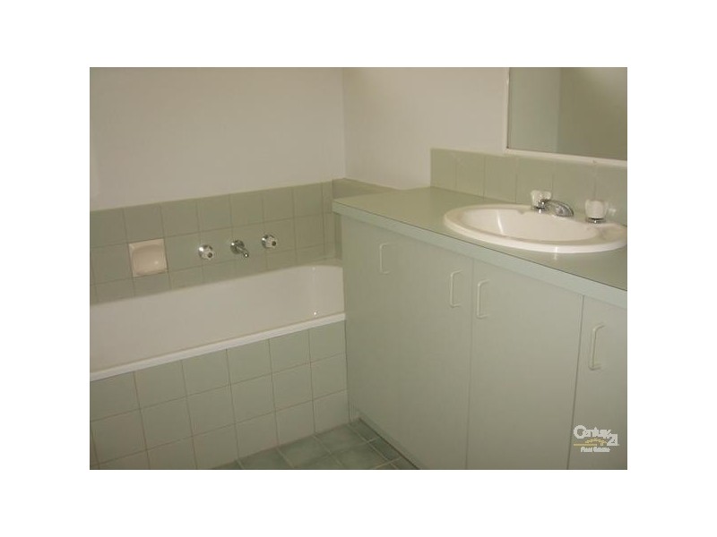 11/12 Willowglen Court, Dingley Village VIC 3172