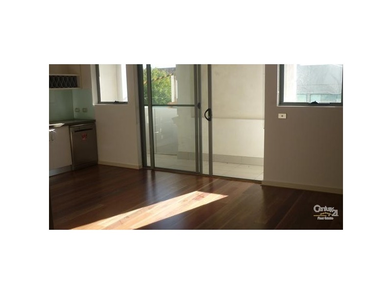 4/358 Hampton St, Hampton VIC 3188