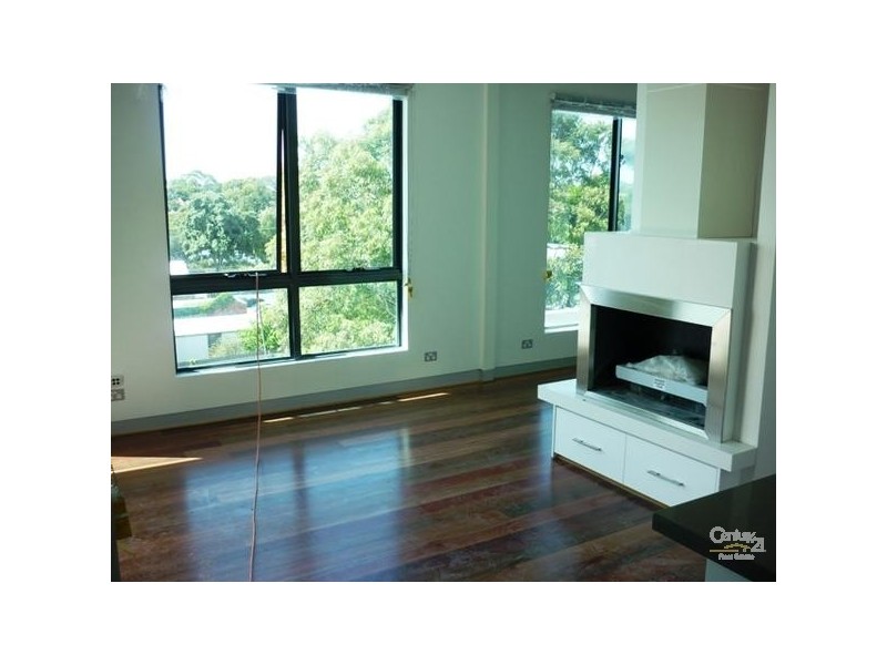 18/358 Hampton Street, Hampton VIC 3188