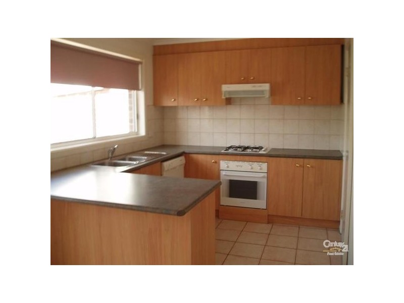 2/17 Latham Street, Bentleigh East VIC 3165