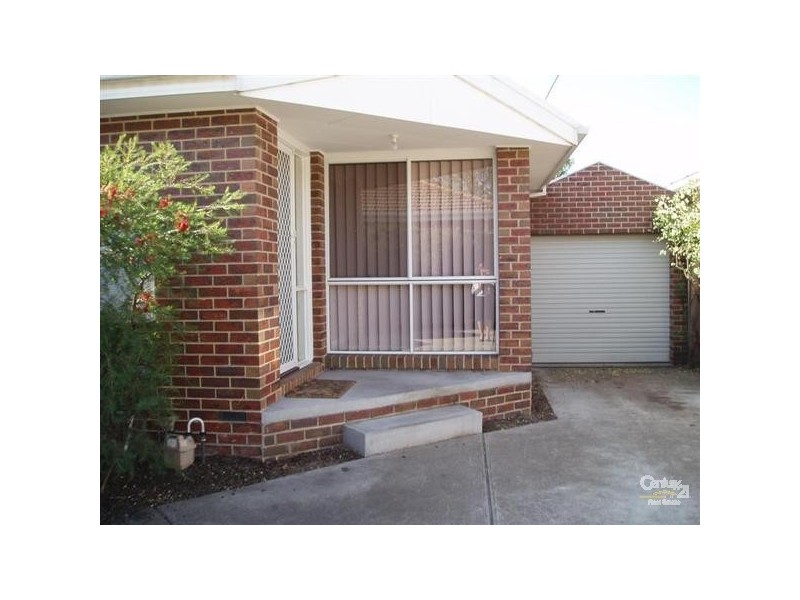 2/17 Latham Street, Bentleigh East VIC 3165