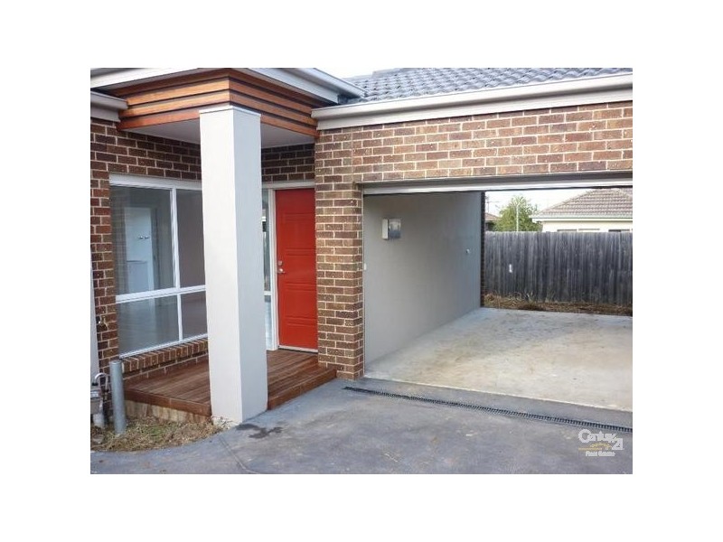 2/40 Beddoe Avenue, Bentleigh East VIC 3165