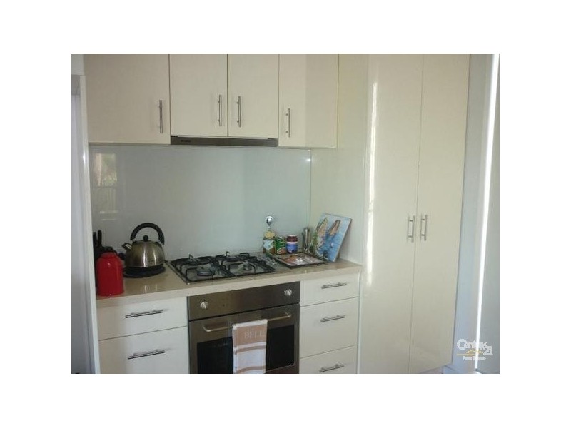 13/45 Grenville Street, Hampton VIC 3188