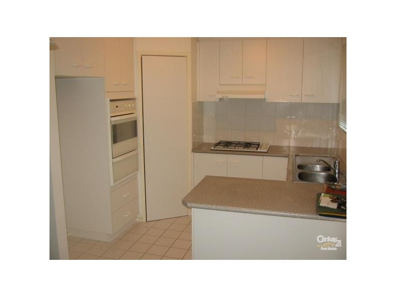 2/36 Eden Street, Cheltenham VIC 3192