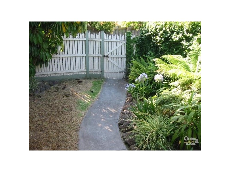 2/36 Eden Street, Cheltenham VIC 3192