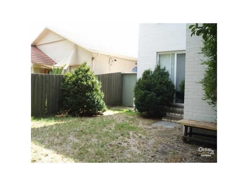 1/10 Walsh Street, Ormond VIC 3204