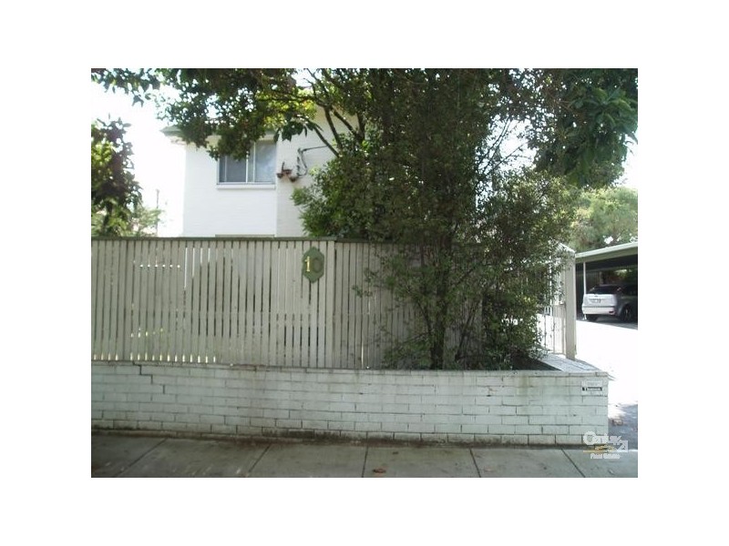 1/10 Walsh Street, Ormond VIC 3204