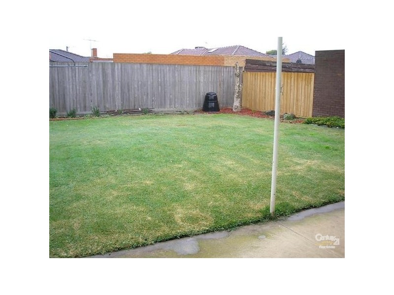 9 Gladesville Drive, Bentleigh East VIC 3165