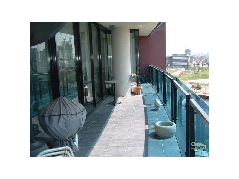 1302/50 Lorimer Street, Docklands VIC 3008