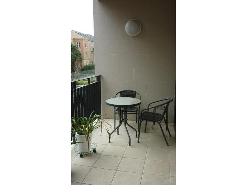 106/33 Cliveden Close, East Melbourne VIC 3002