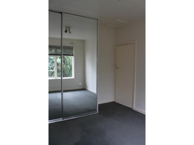 12/2-4 McArthur Street, Bentleigh VIC 3204