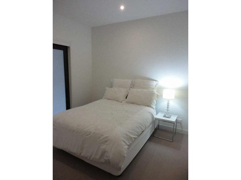 205/33 Cliveden Close, East Melbourne VIC 3002