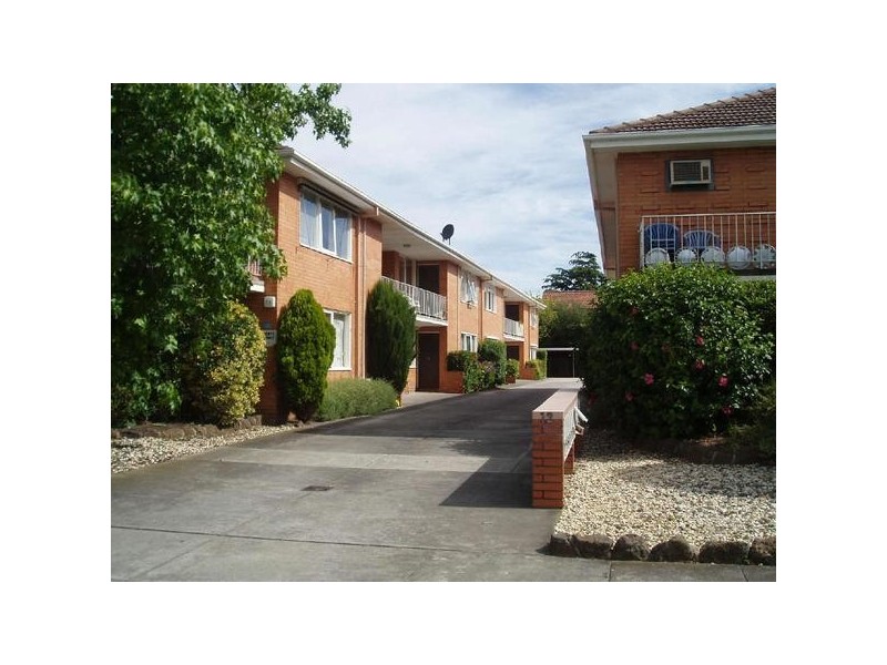 11/12 Bartlett Street, Hampton East VIC 3188