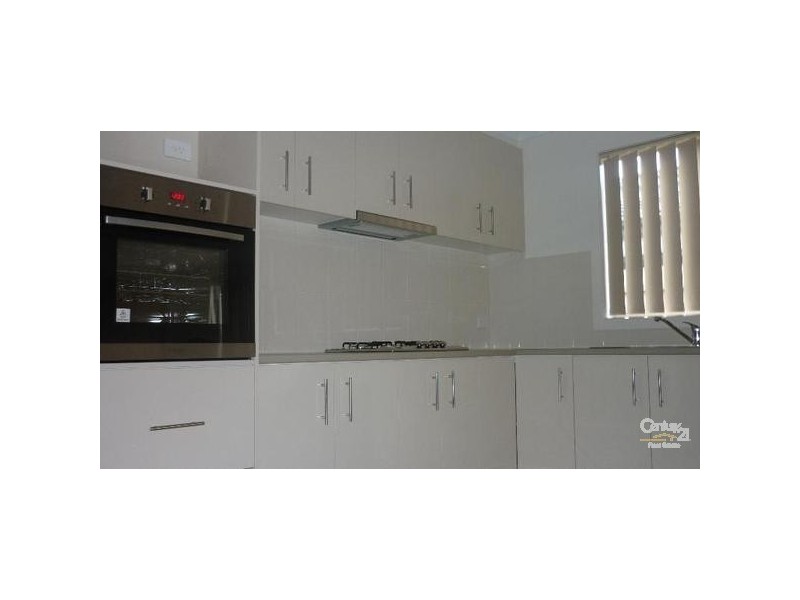 29 Rosella Ave, Pakenham VIC 3810