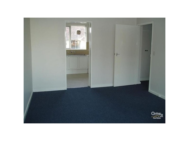 11/24 Lilimur Road, Ormond VIC 3204