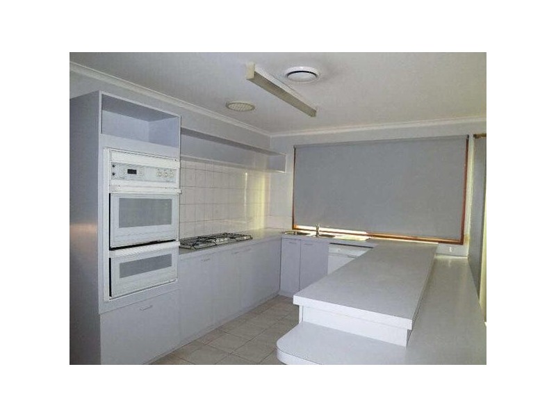 2/17 Sunray Avenue, Cheltenham VIC 3192