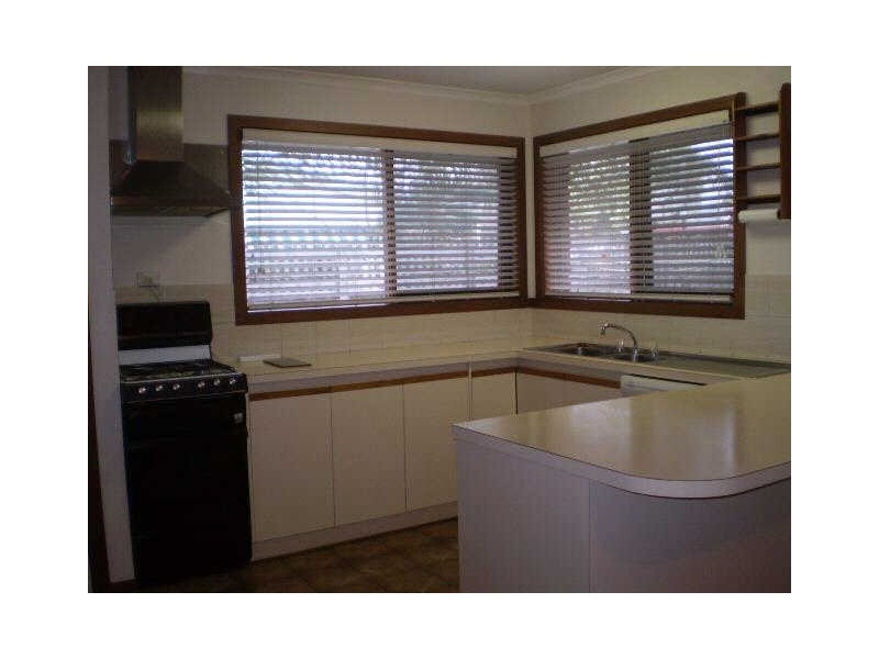 2/11  Highbury Avenue, Hampton East VIC 3188