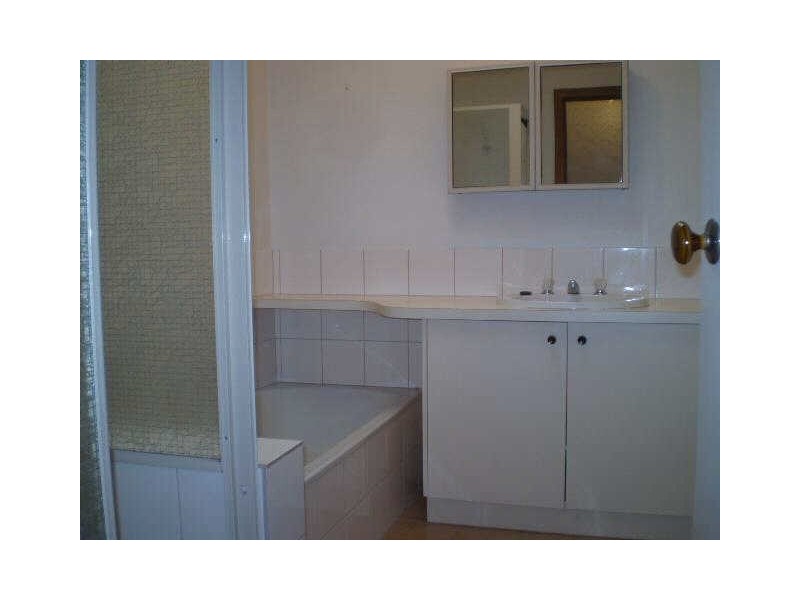 2/11  Highbury Avenue, Hampton East VIC 3188