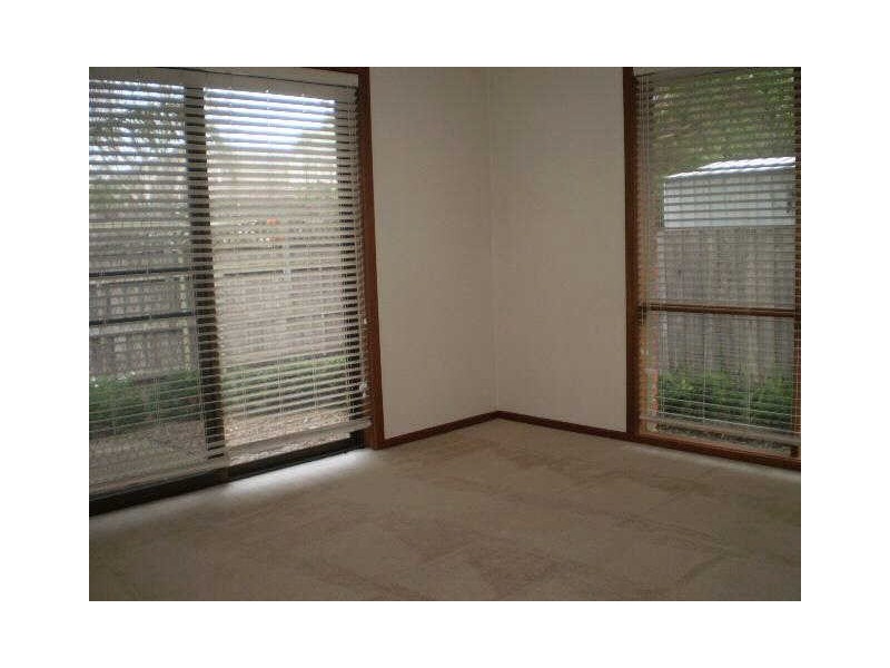 2/11  Highbury Avenue, Hampton East VIC 3188