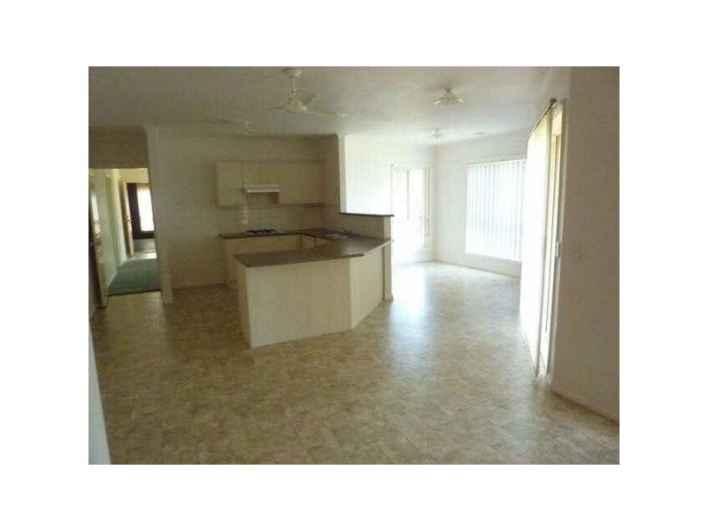 16 Creighton Way, Mornington VIC 3931