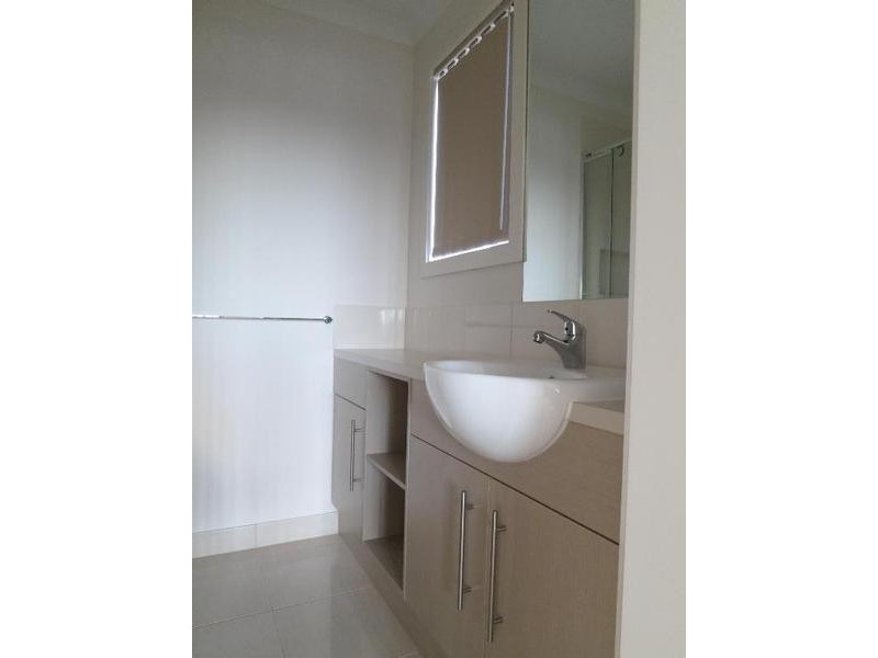 29 Rosella Ave, Pakenham VIC 3810