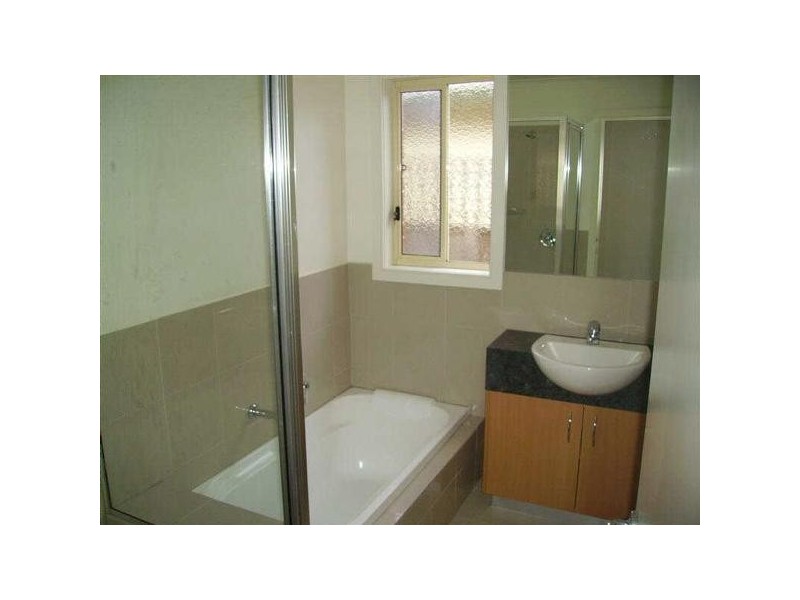 2/14 Moor Street, Bentleigh East VIC 3165