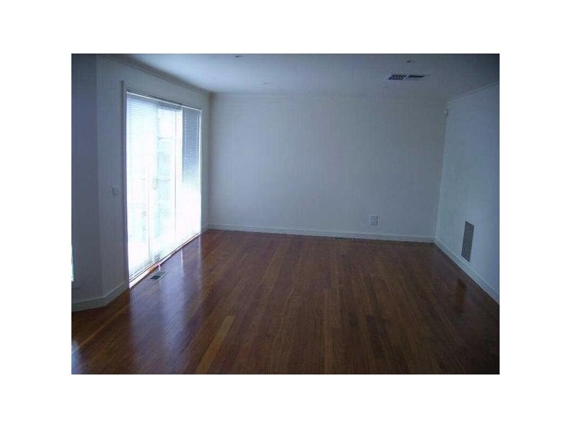 2/14 Moor Street, Bentleigh East VIC 3165