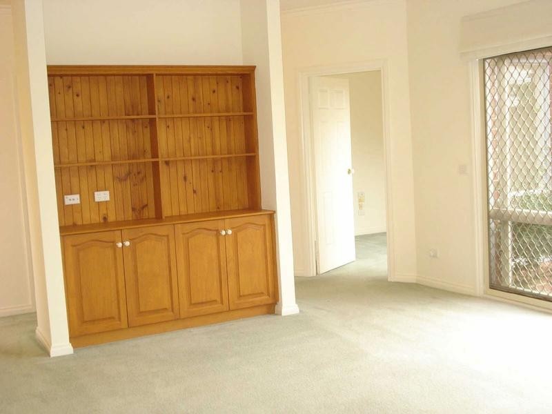 1/39  Rose Street, Mckinnon VIC 3204