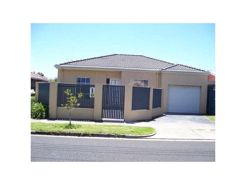 49A Fewster Road, Hampton VIC 3188