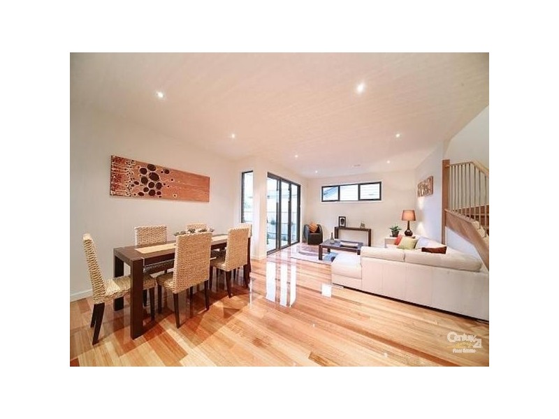 73 McKinnon Road, Mckinnon VIC 3204