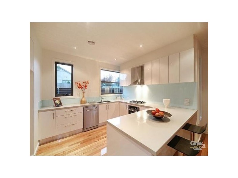 73 McKinnon Road, Mckinnon VIC 3204