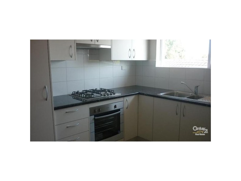 2/10 Elm Grove, Mckinnon VIC 3204