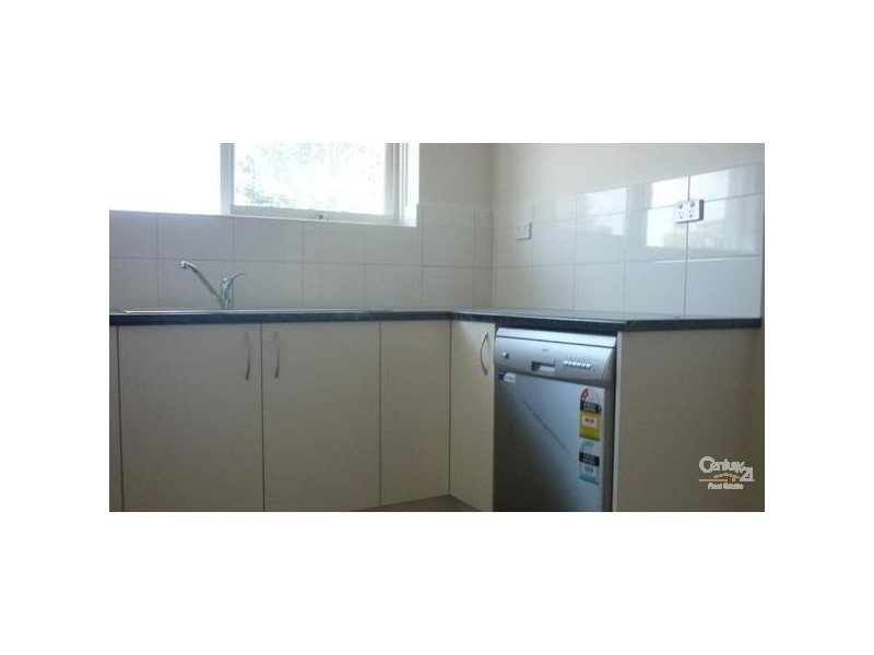 2/10 Elm Grove, Mckinnon VIC 3204