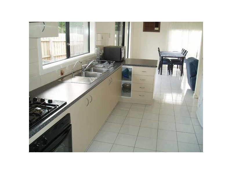 2/20 VERA STREET, Bentleigh East VIC 3165