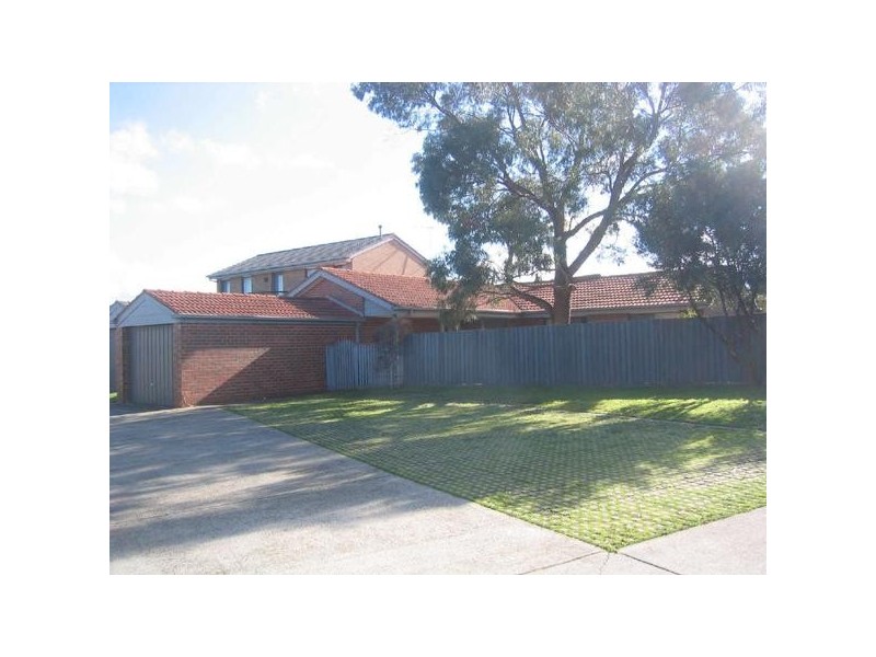 15/12 Willowglen Court, Dingley Village VIC 3172