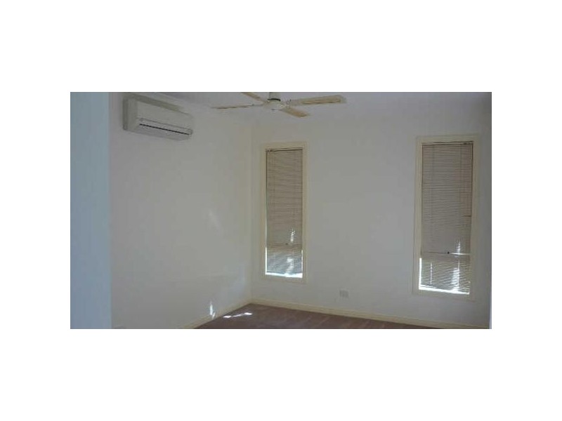 2/13  Edward Street, Cheltenham VIC 3192